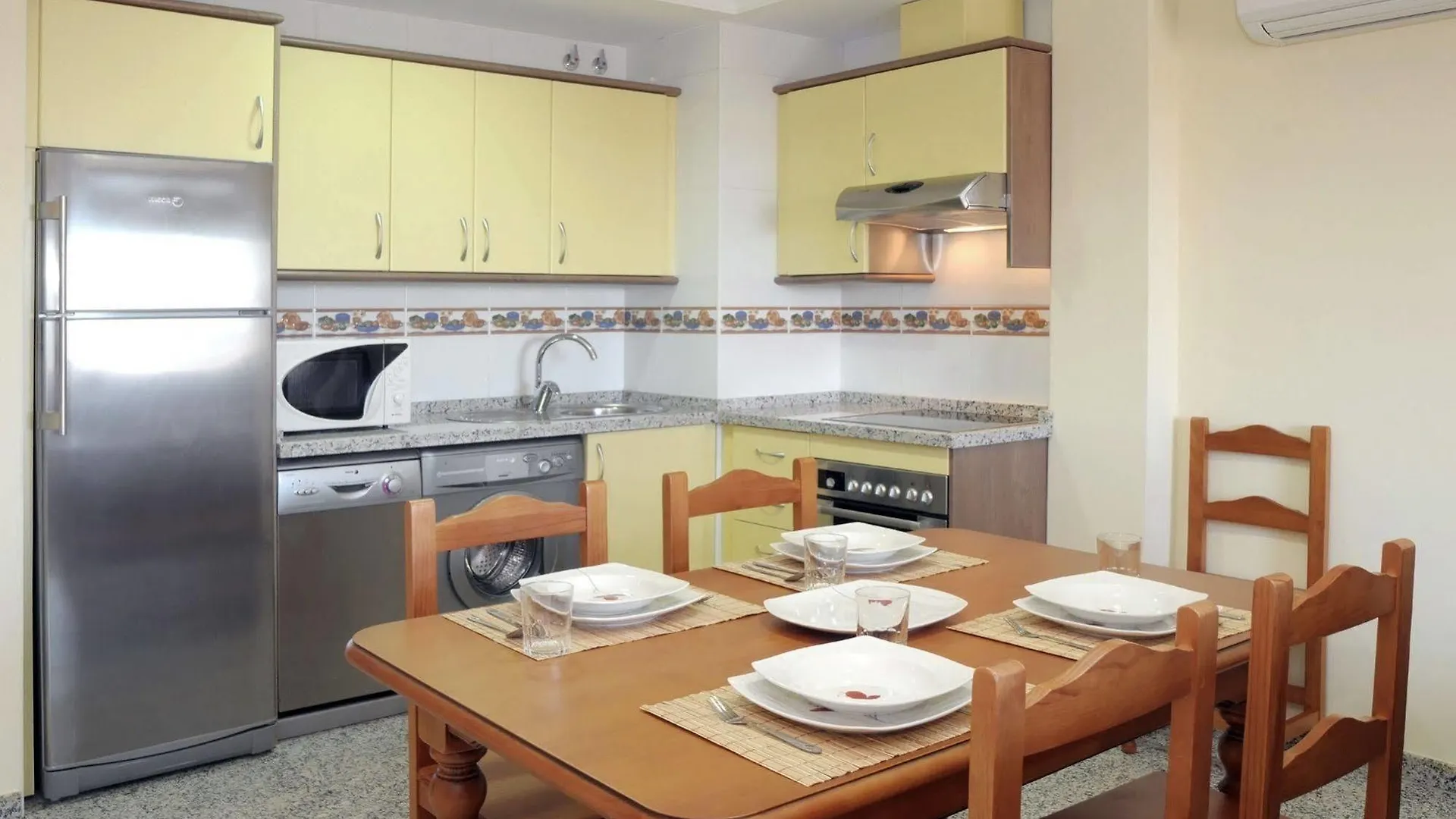 Апартаменты Apartamentos Nuriasol Фуэнхирола