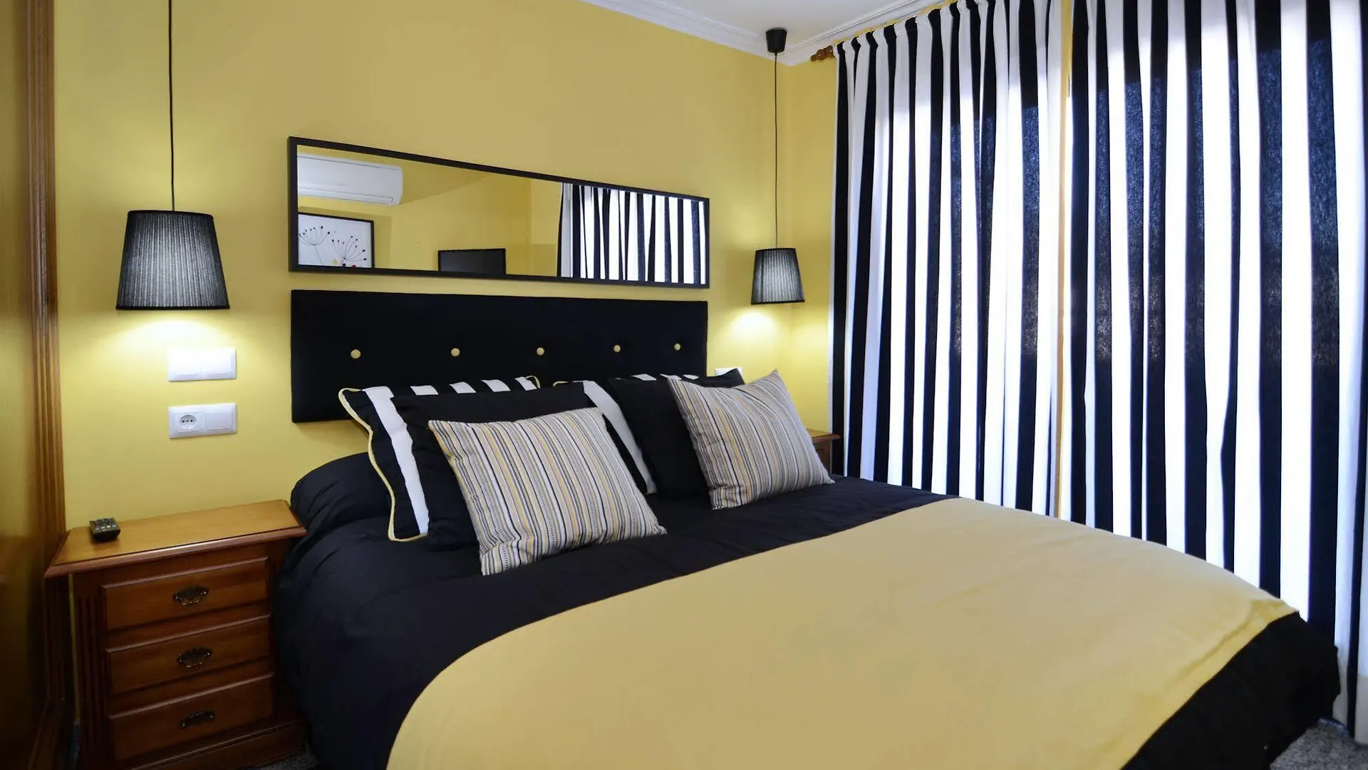 Apartamentos Nuriasol Фуэнхирола